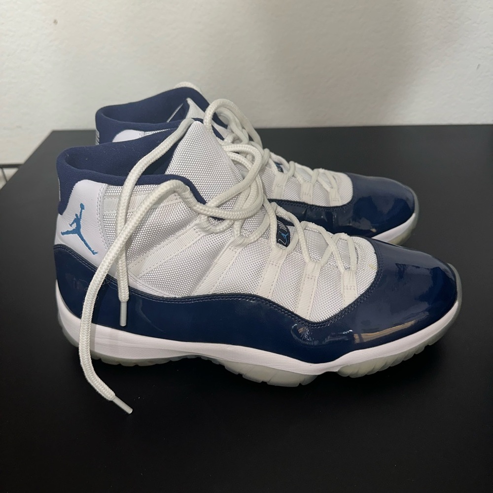 Jordan 11 ‘Win Like 82’ (SIZE 13)